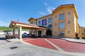 Motel 6 Knoxville, TN