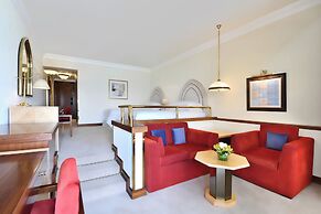 Sheraton Grand Doha Resort & Convention Hotel