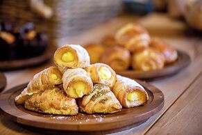 Sheraton Grand Doha Resort & Convention Hotel