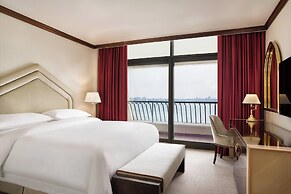 Sheraton Grand Doha Resort & Convention Hotel