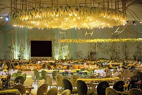 Sheraton Grand Doha Resort & Convention Hotel