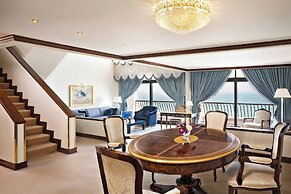 Sheraton Grand Doha Resort & Convention Hotel