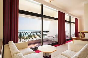 Sheraton Grand Doha Resort & Convention Hotel