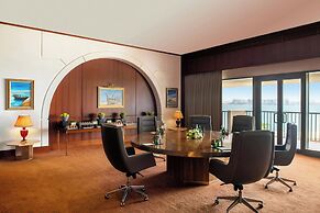 Sheraton Grand Doha Resort & Convention Hotel