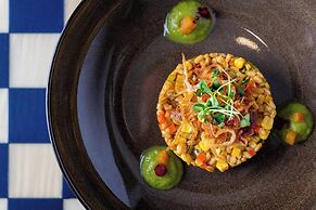 Sheraton Grand Doha Resort & Convention Hotel