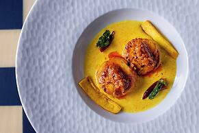 Sheraton Grand Doha Resort & Convention Hotel