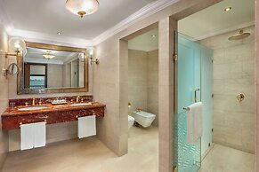 Sheraton Grand Doha Resort & Convention Hotel