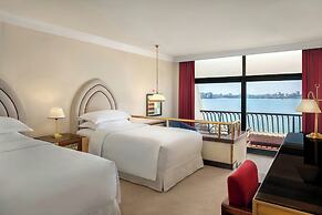 Sheraton Grand Doha Resort & Convention Hotel