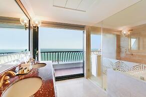 Sheraton Grand Doha Resort & Convention Hotel