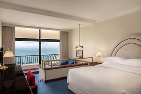 Sheraton Grand Doha Resort & Convention Hotel