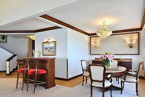 Sheraton Grand Doha Resort & Convention Hotel