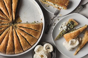 Sheraton Grand Doha Resort & Convention Hotel