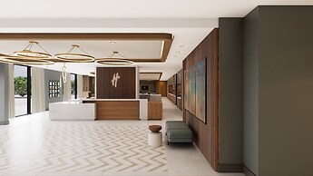 Holiday Inn & Suites Columbia NE - Ft Jackson Area by IHG