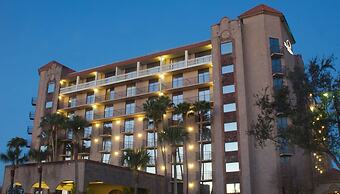 DoubleTree Suites by Hilton Hotel McAllen