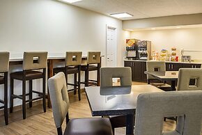 Quality Inn & Suites Clackamas – Portland