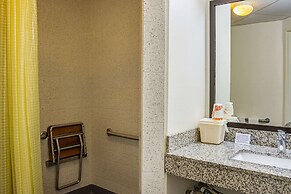Quality Inn & Suites Clackamas – Portland