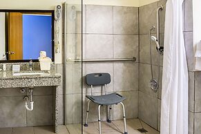 Quality Inn & Suites Clackamas – Portland