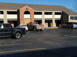 Super 8 by Wyndham Kansas City Airport North
