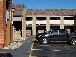 Super 8 by Wyndham Kansas City Airport North