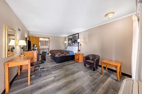 Super 8 by Wyndham Kansas City Airport North