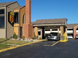 Super 8 by Wyndham Kansas City Airport North