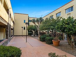 La Quinta Inn & Suites by Wyndham Tucson - Reid Park