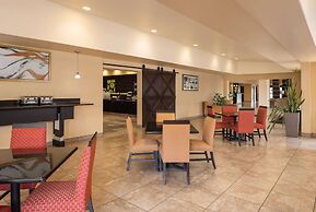 La Quinta Inn & Suites by Wyndham Tucson - Reid Park