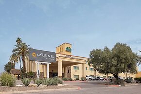 La Quinta Inn & Suites by Wyndham Tucson - Reid Park