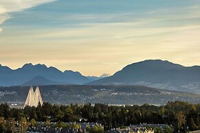 Sheraton Vancouver Guildford Hotel