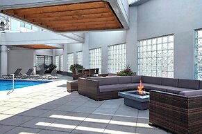 Sheraton Vancouver Guildford Hotel