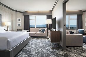 Sheraton Vancouver Guildford Hotel