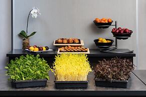 Sheraton Vancouver Guildford Hotel