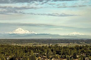 Sheraton Vancouver Guildford Hotel