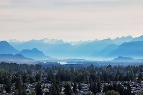 Sheraton Vancouver Guildford Hotel