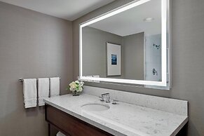 Sheraton Vancouver Guildford Hotel