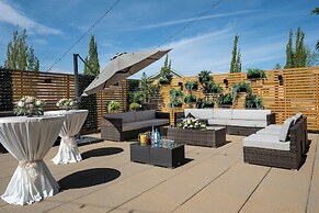 Sheraton Vancouver Guildford Hotel