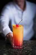 Sheraton Hong Kong Hotel & Towers