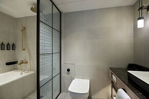 Sheraton Hong Kong Hotel & Towers