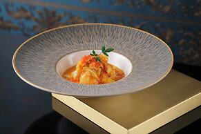 Sheraton Hong Kong Hotel & Towers