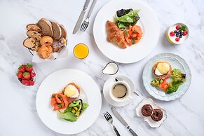 Sheraton Hong Kong Hotel & Towers