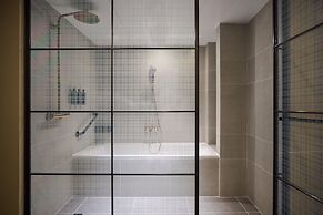 Sheraton Hong Kong Hotel & Towers