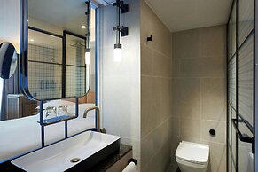 Sheraton Hong Kong Hotel & Towers