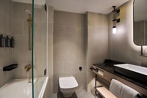 Sheraton Hong Kong Hotel & Towers