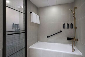 Sheraton Hong Kong Hotel & Towers