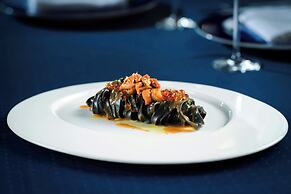 Sheraton Hong Kong Hotel & Towers