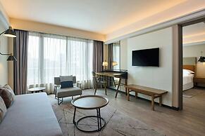 Sheraton Hong Kong Hotel & Towers