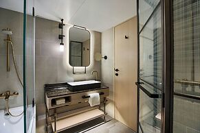 Sheraton Hong Kong Hotel & Towers