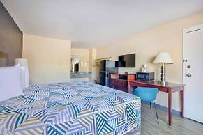 Motel 6 Effingham, IL