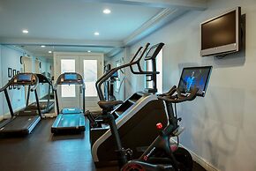 Delamar Greenwich Harbor