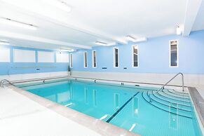 Sandman Hotel Terrace